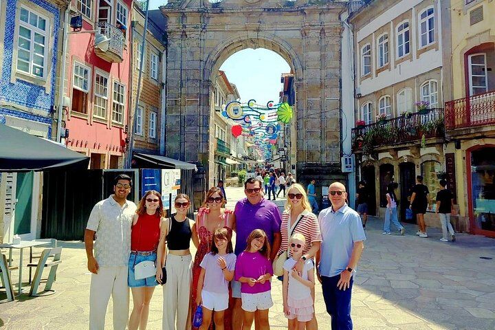 From Porto: Braga & Guimarães Full-Day Tour with Lunch