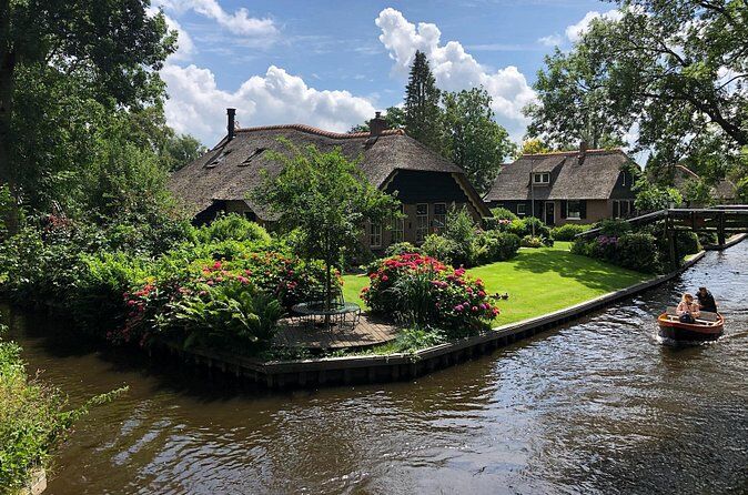 Meilleurs tours et expériences à Giethoorn Netherlands 23 Giethoorn the Dutch Venice and Exploring the North Netherlands By Luxury Car - Giethoorn Netherlands