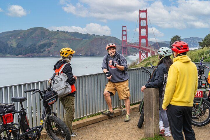 Golden Gate Bridge Guided E-Bike Tour to Sausalito