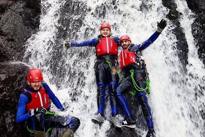 Migliori tour ed esperienze a Snowdonia Wales 15 Gorge Scrambling in Snowdonia