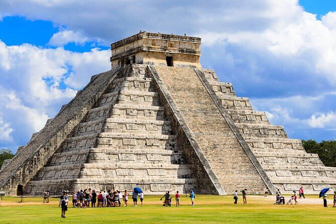 Guided Tour to Chichen Itza and Cenote and Valladolid with Lunch