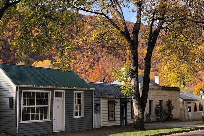Mejores tours y experiencias en Queenstown 18 Half Day Historical Arrowtown and Wanaka Tour from Queenstown
