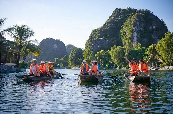 I migliori tour ed esperienze a Ninh Binh 17 Hoa Lu Trang an Mua Cave and Bich Dong Pagoda from Ninh Binh