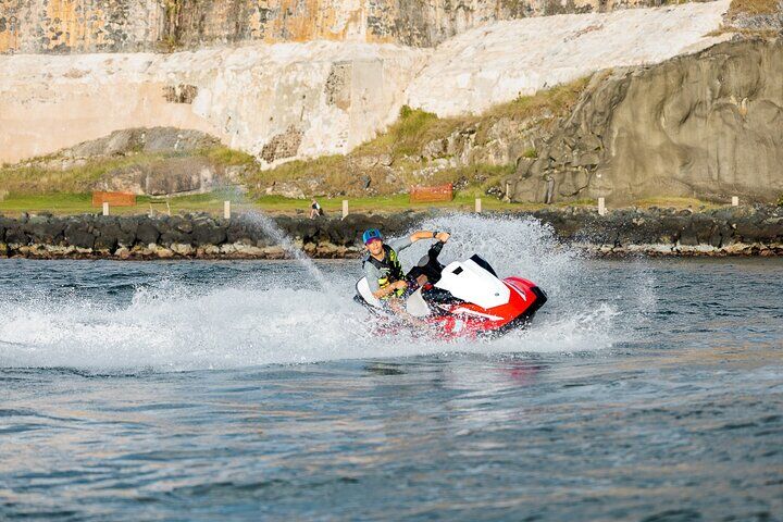 Jet Ski Tour through San Juan Bay (21 years old to rent)