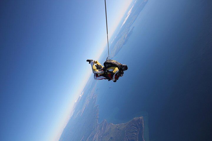 Lake Taupo 12,000-Foot Tandem Skydiving
