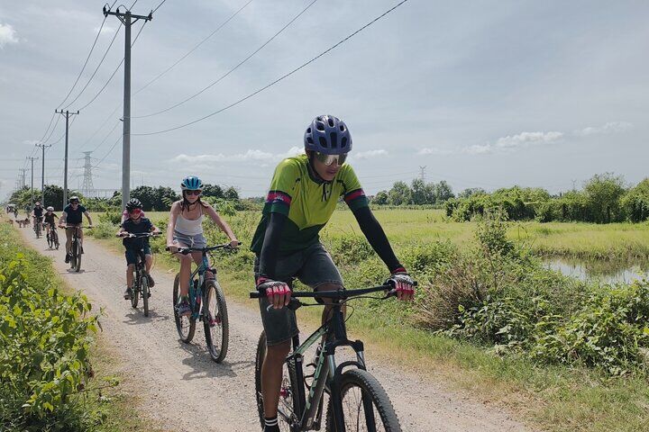 Die besten Touren und Erlebnisse in Battambang 12 Local Livelihood Half Day Bike Tour in Battambang