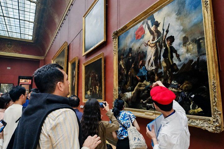 Louvre Museum Tours: Skip-the-Line or Guided Tour? 13 Louvre Museum Small-Group Guided Tour with Masterpieces & Access