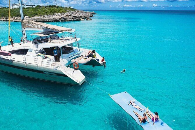 Luxury Catamaran Day Sail in Sint Maarten