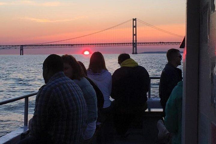 Mackinaw City, Michigan 최고의 투어 & 체험 12 Mackinaw City Sunset Cruise