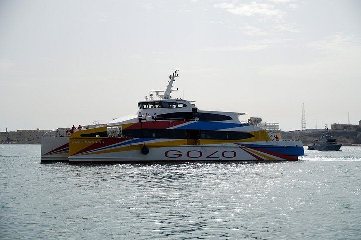 Die besten Touren und Erlebnisse in Sliema, Malta 17 Malta Highspeed Catamaran Crossing Between Sliema and Gozo