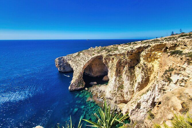 Malta Private Half Day Tour at Blue Grotto Mdina and Hagar Qim - Mdina Malta