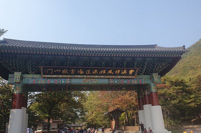 Mind Journey from the Buddhism Monastic Temple in Seoraksan Mt