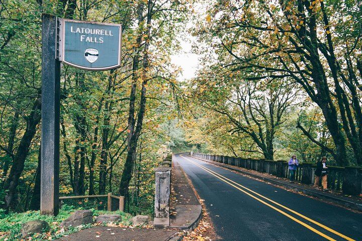 오리건주 콜롬비아강 협곡 최고의 투어 & 체험 19 Multnomah Falls and Columbia River Gorge Waterfalls Tour Morning