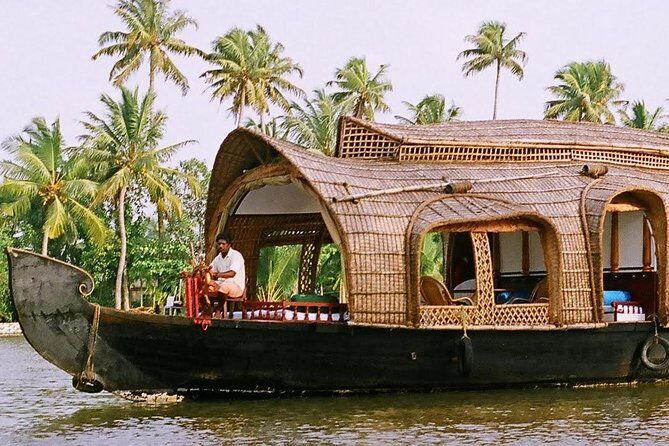 Munnar Private Tour Overnight Alleppey Backwaters Houseboat Cruise