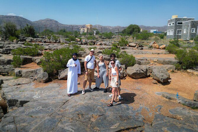 Muscat Full Day 4wd Tour to Nizwa Jebel Akhdar and Birkat Al Mouz