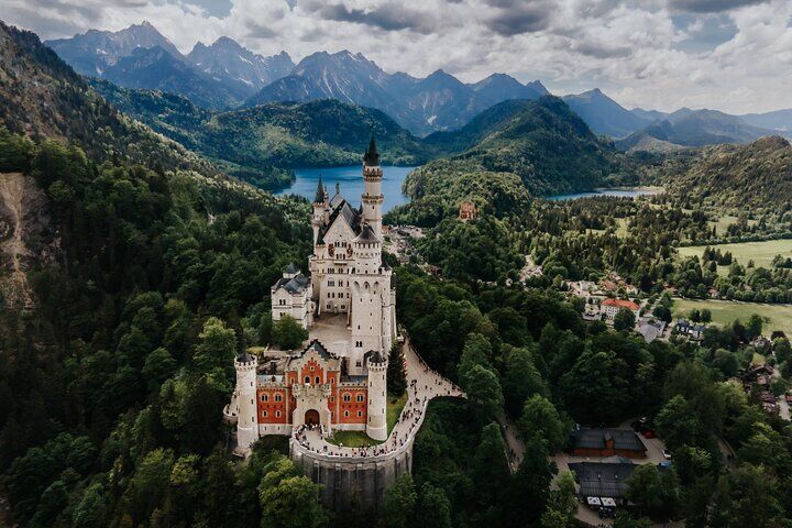 Munich Travel Guide: Beer Halls, Old Town & Alps Day Trips (2026) 16 Neuschwanstein Castle Tour from Munich