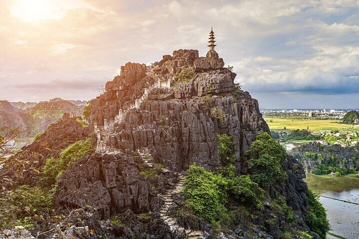 I migliori tour ed esperienze a Ninh Binh 13 Ninh Binh Heritage Full Day Tour with Buffet Lunch and Limousine