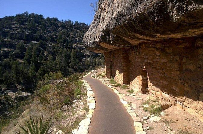 Northern Arizona Meteor Crater and Walnut Canyon Tour from Phoenix - Phoenix Arizona