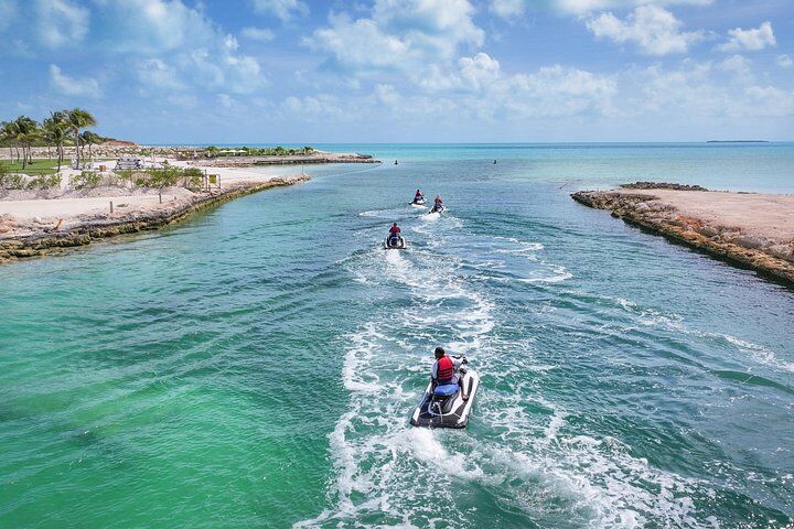 One Hour Jet Ski Adventure in Crystal Waters of Turks and Caicos
