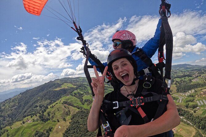 Paragliding Paragliding in Medellin BlueSky