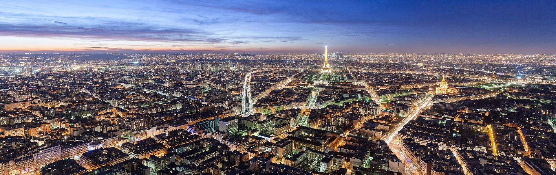 Paris Travel Guide: Louvre & Eiffel Tower, Montmartre & Versailles Day Trip (2026)