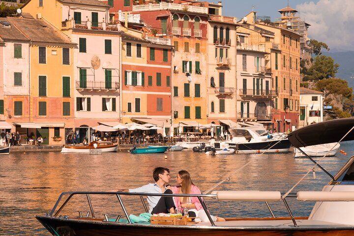 Portofino Small-Group Boat Tour to San Fruttuoso & Camogli