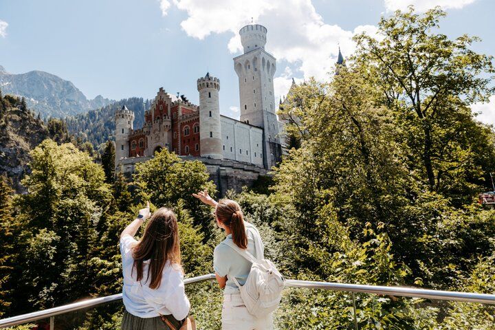 Munich Travel Guide: Beer Halls, Old Town & Alps Day Trips (2026) 18 Premium Neuschwanstein Castle and Linderhof VIP Tour from Munich