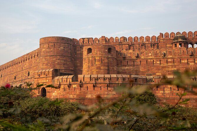 Private 2 Day Tour to Taj Mahal and Agra from Pune with Return Flight