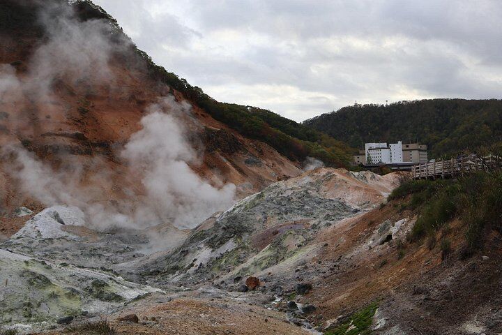 [Private Car] Lake Toya & Noboribetsu Hell Valley from Sapporo
