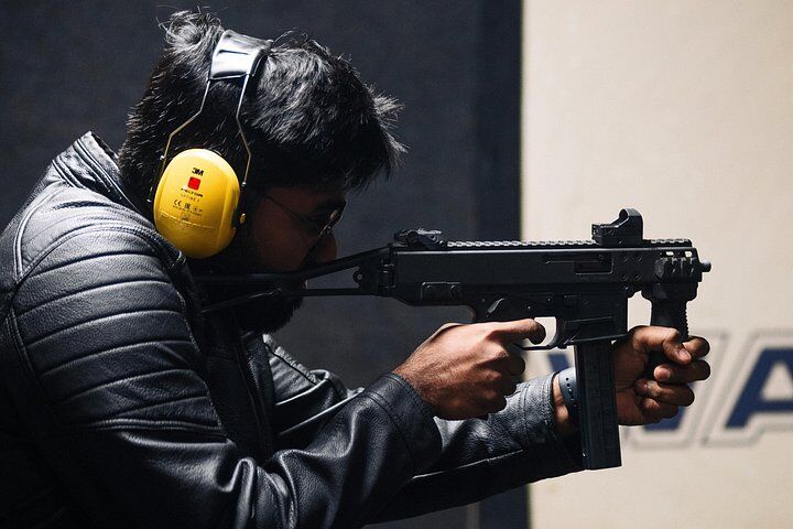 Die besten Touren und Erlebnisse in Riga, Lettland 5 Private Shooting Range Experience in Riga Latvia