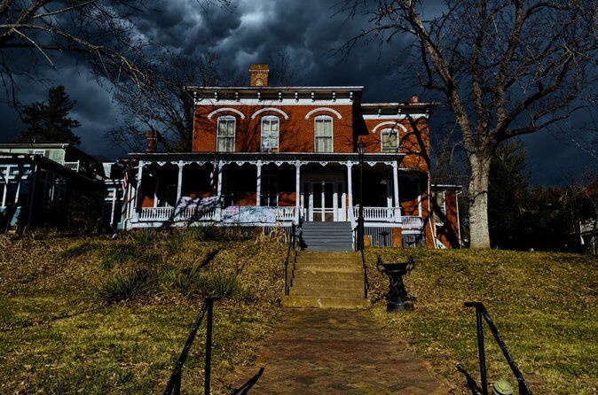 Sinister Sorrow and Shadows of Staunton Ghost Tour - Staunton Virginia