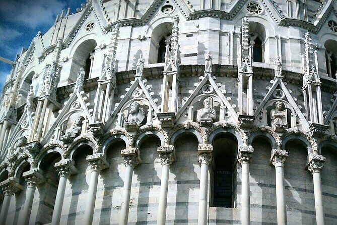 Skip the Line Leaning Tower of Pisa Guided Small Group Tour