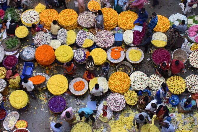 Best Tours & Experiences in Bangalore 17 Tipu Palace Vishnu Temple Fort Kr Market Jain Temple Bangalore Walk 01