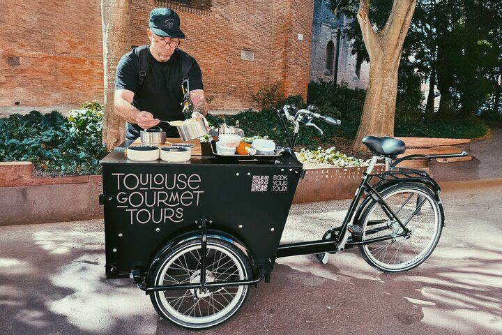 Melhores passeios e experiências em Toulouse France 17 Toulouse Food & History Tour with a Chef (in English)