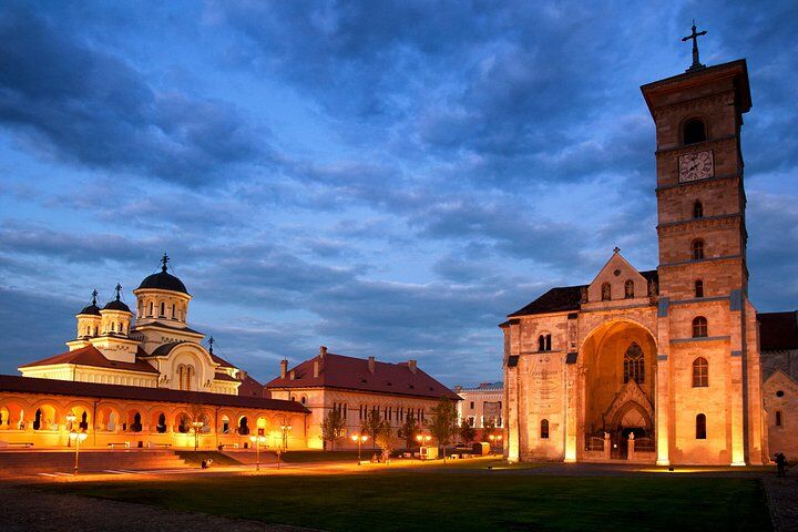 Meilleurs tours et expériences à Sibiu Romania 17 Tour to Corvin Castle in Hunedoara & Alba Iulia