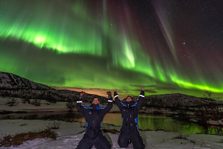 Tromso Northern Lights Minibus Chase Small Group Tour with Photos