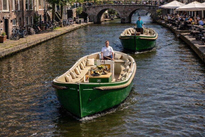 Utrecht Open Boat Canal Cruise with Drink Option