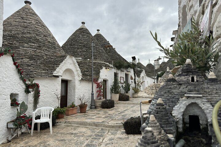 Meilleurs tours et expériences à Alberobello Italy 19 Visita guidata dei Trulli di Alberobello