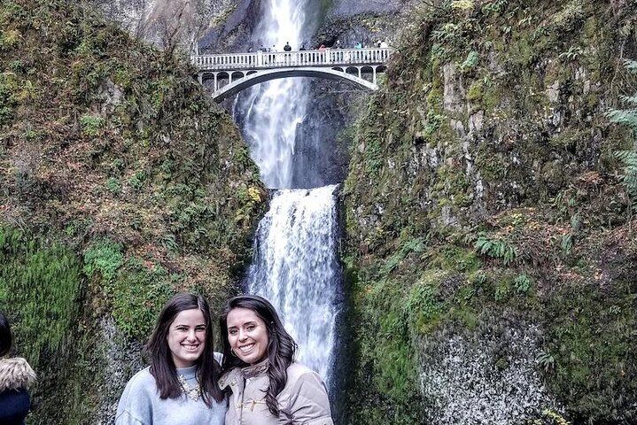 Les meilleurs tours et expériences à Hood River Fruit Loop 21 Waterfalls & Wine Tour-Multnomah Falls,Vineyards,Hood River Combo