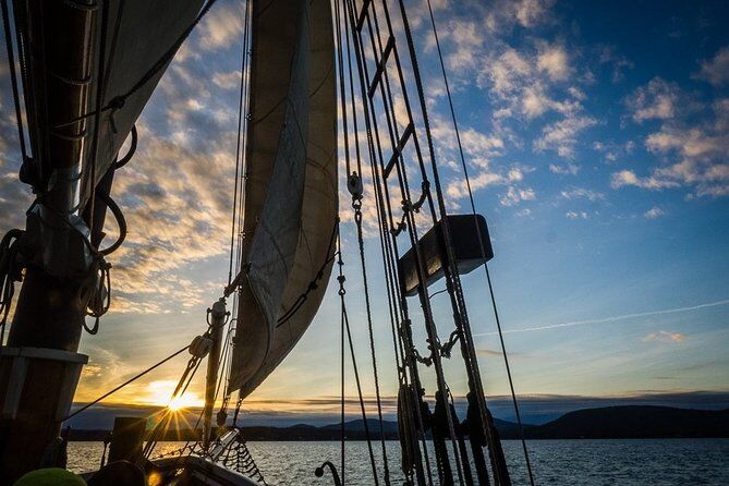 Windjammer Classic Sunset Sail - Camden Maine