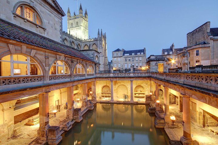 Mejores tours y experiencias en Bath: excursión a las Termas Romanas 15 Windsor, Stonehenge and Bath Trip from London